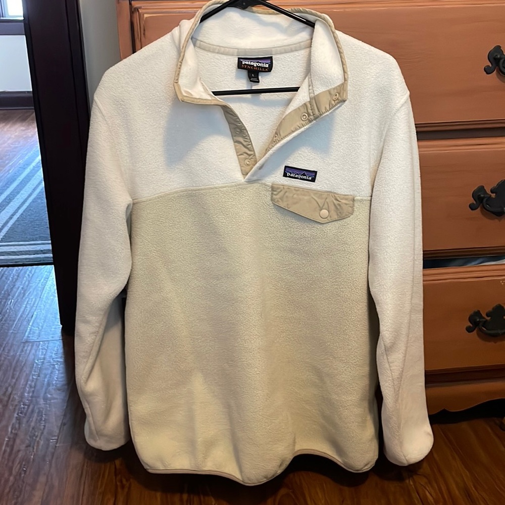 Patagonia Synchilla- size L, neutral colors